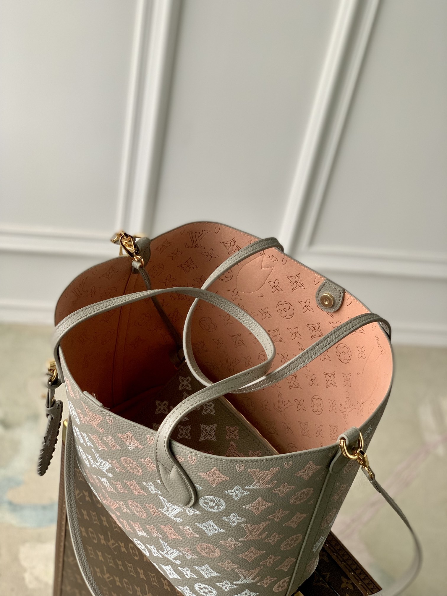 Louis Vuitton Blossom Handbags-30*27.5*16CM