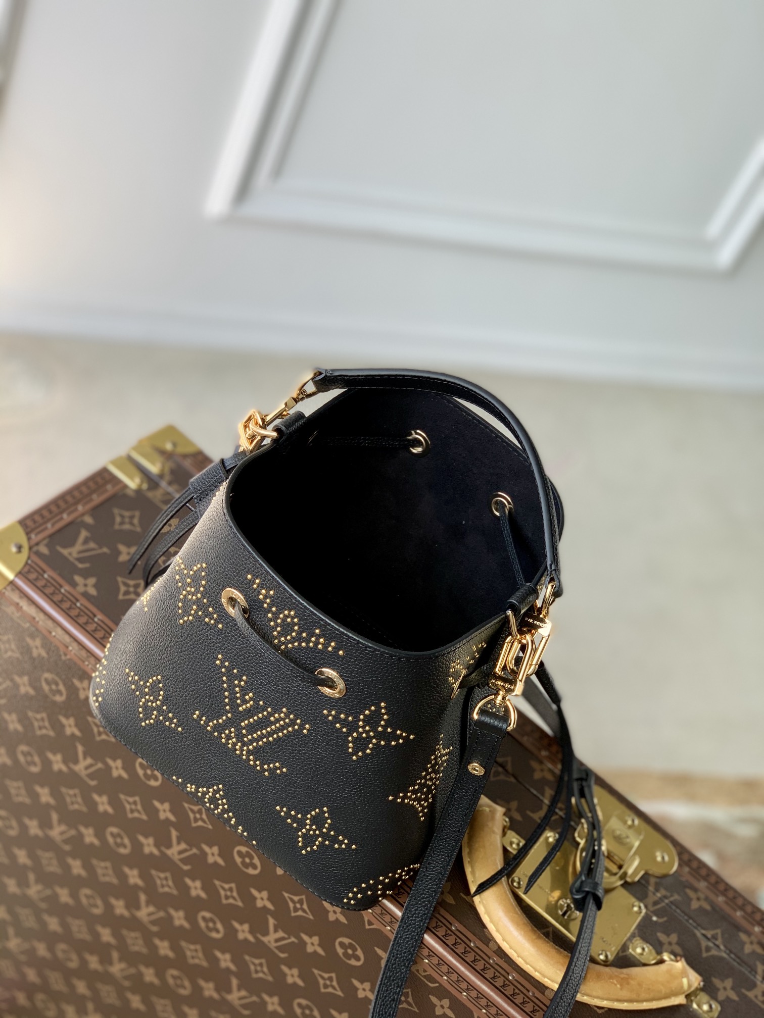 Louis Vuitton M22985 NeoNoe BB Handbag-20*20*13CM