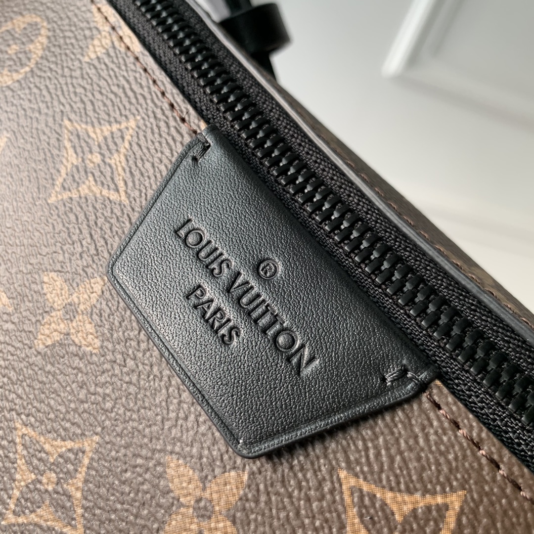 Louis Vuitton Moon Crossbody Bag-24.5 x 16 x 4.55CM Louis Vuitton Moon Crossbody Bag-24.5 x 16 x 4.55CM