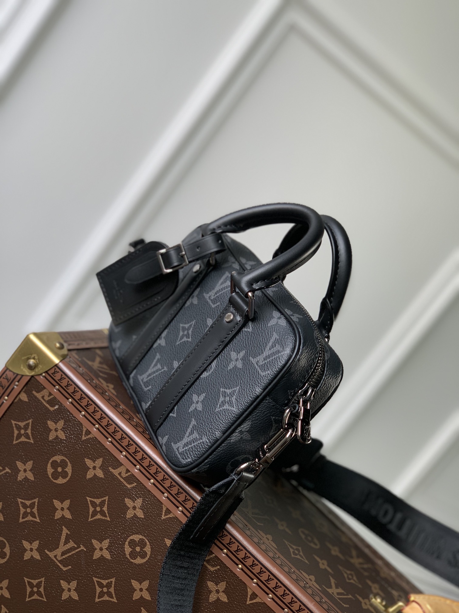 Louis Vuitton Nano Porte Documents Voyage Bag-20 x 13 x 5.5CM Louis Vuitton Nano Porte Documents Voyage Bag-20 x 13 x 5.5CM