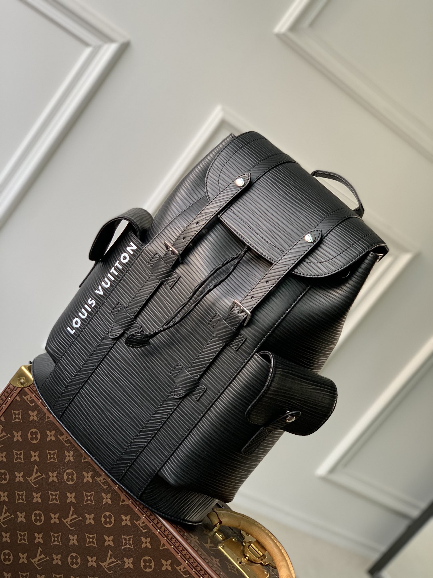 Louis Vuitton x YK Christopher Backpack M21978-38*44*21CM
