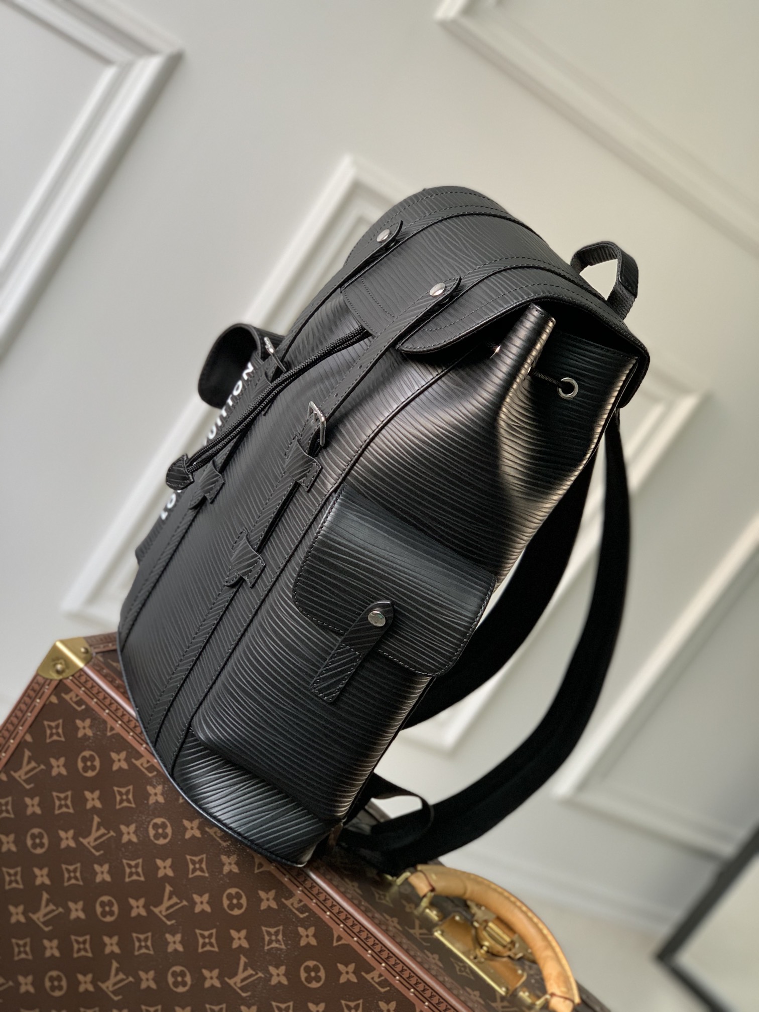 Louis Vuitton x YK Christopher Backpack M21978-38*44*21CM