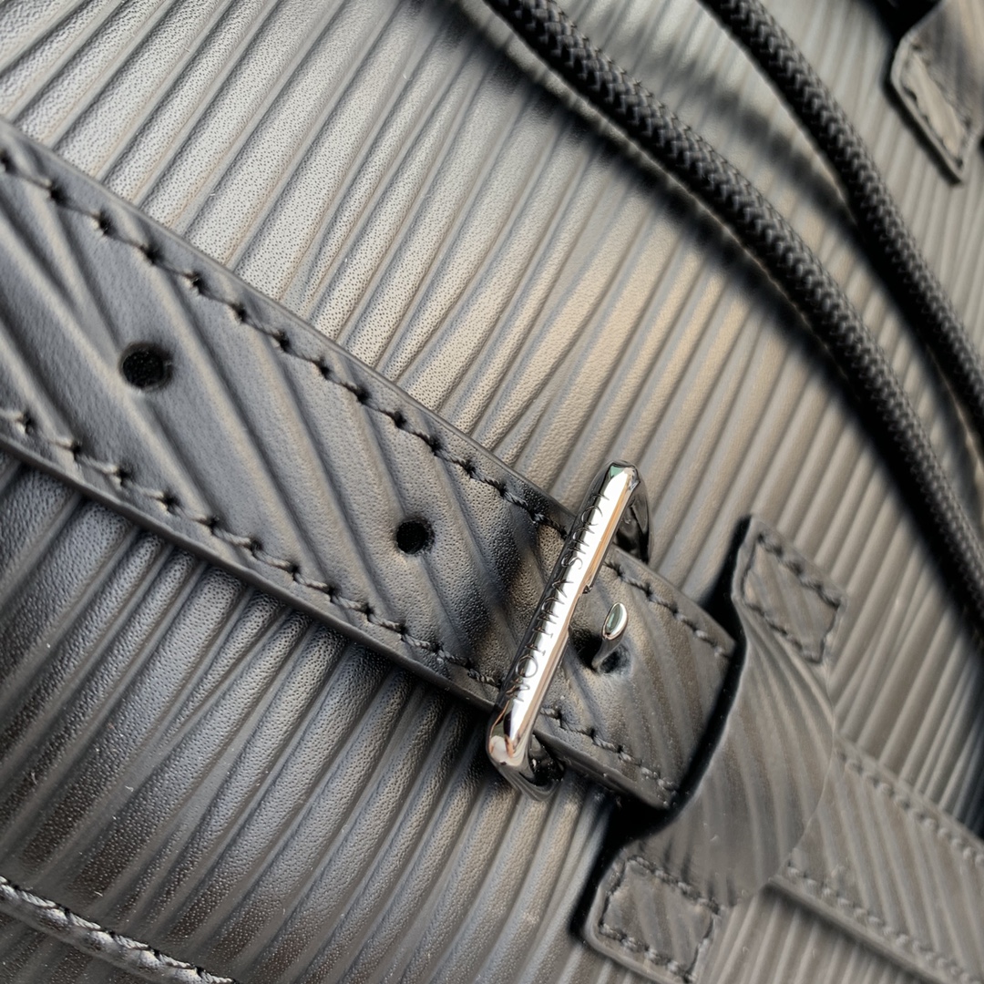Louis Vuitton x YK Christopher Backpack M21978-38*44*21CM