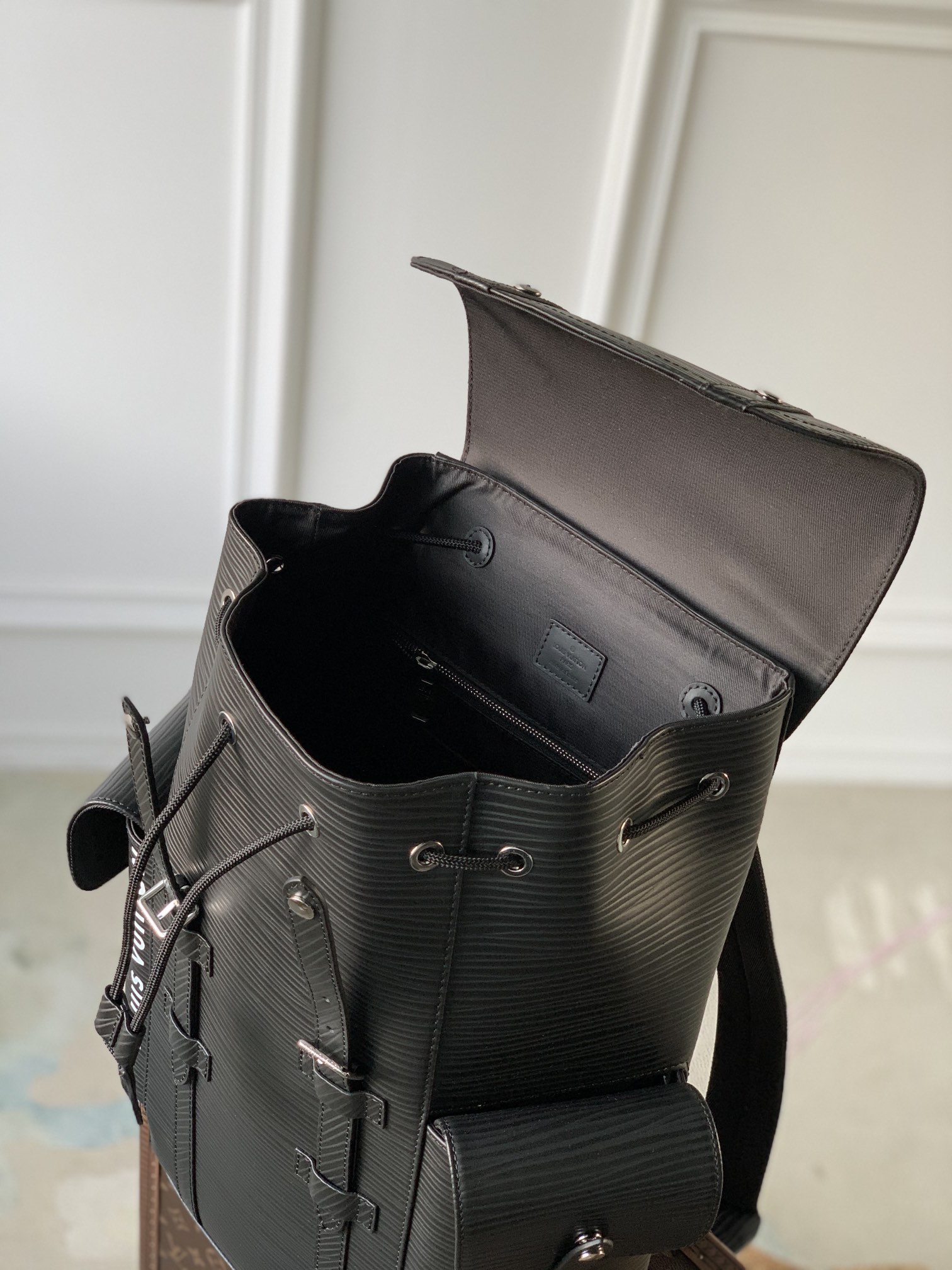 Louis Vuitton x YK Christopher Backpack M21978-38*44*21CM