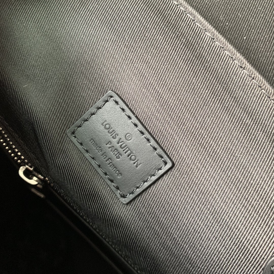 Louis Vuitton x YK Christopher Backpack M21978-38*44*21CM