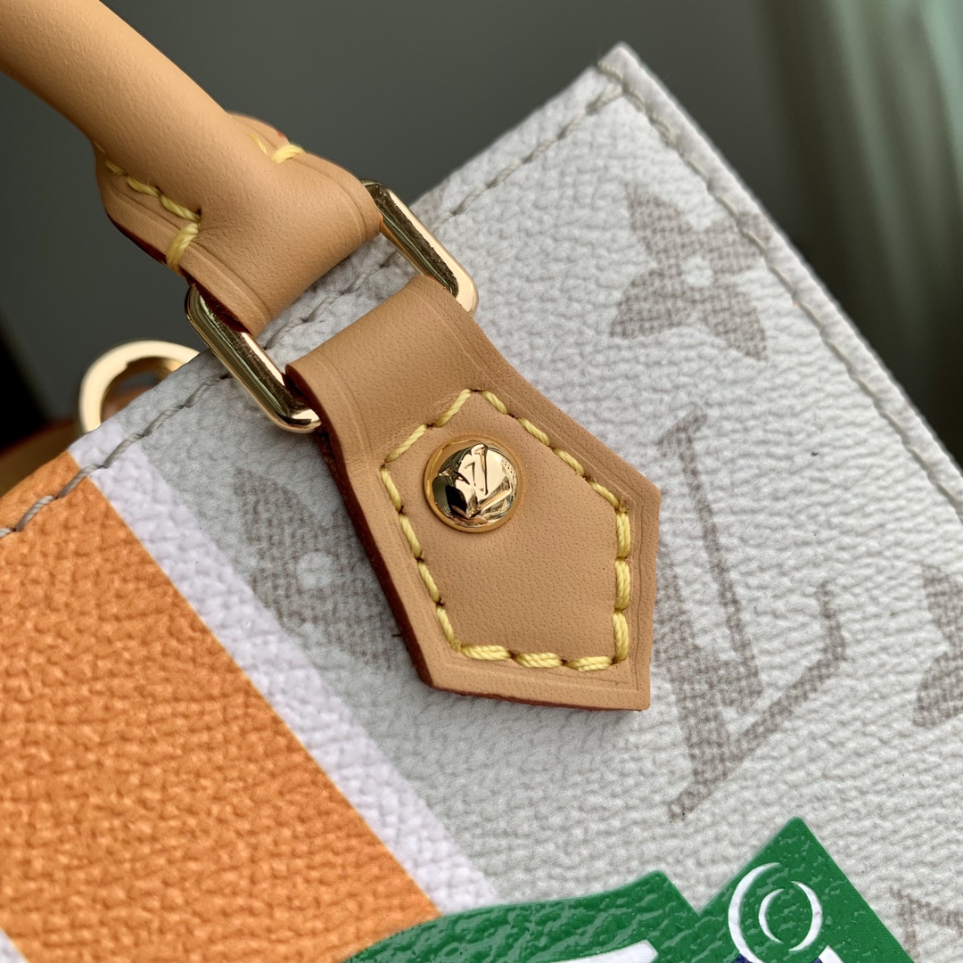 Louis Vuitton Petit Sac Plat -14 x 17 x 5CM Louis Vuitton Petit Sac Plat -14 x 17 x 5CM