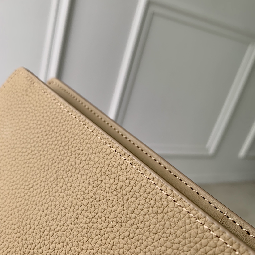 Louis Vuitton Wallet-10*19*2CM