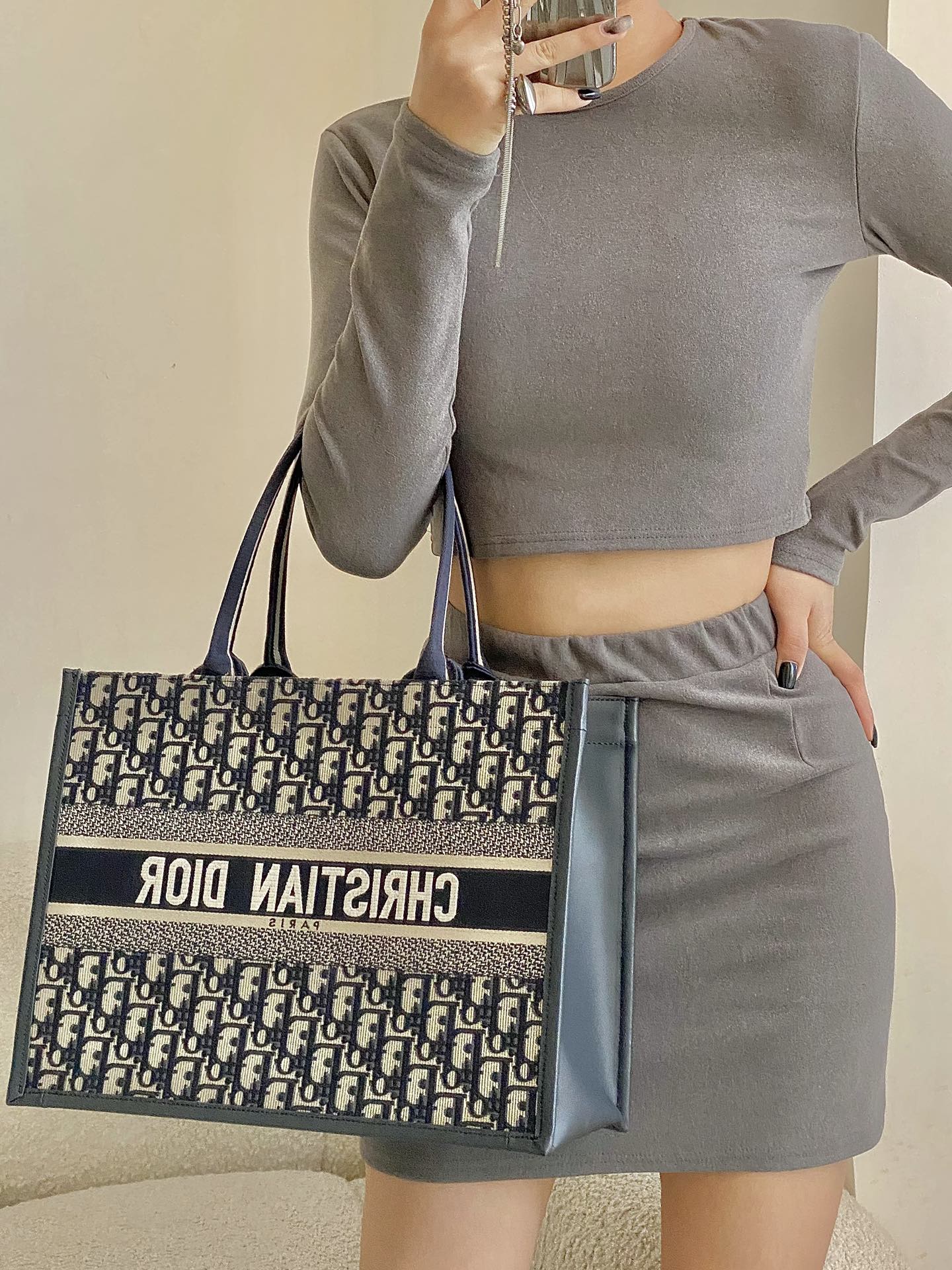 Diro Small Book Tote-36.5CM