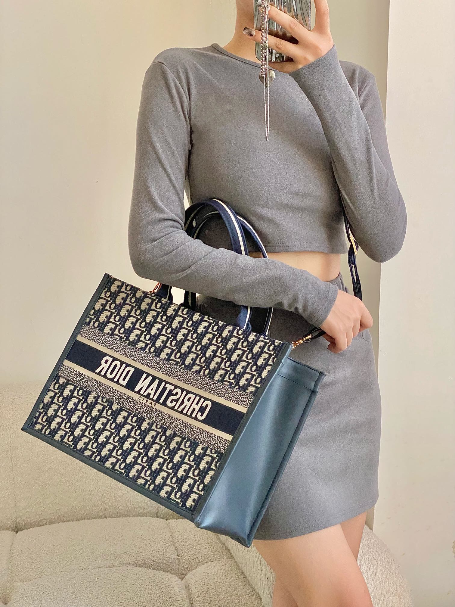 Diro Small Book Tote-36.5CM