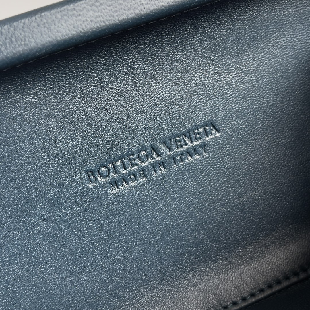 Bottega Veneta Knot Pouch-20.5*6*12.5CM