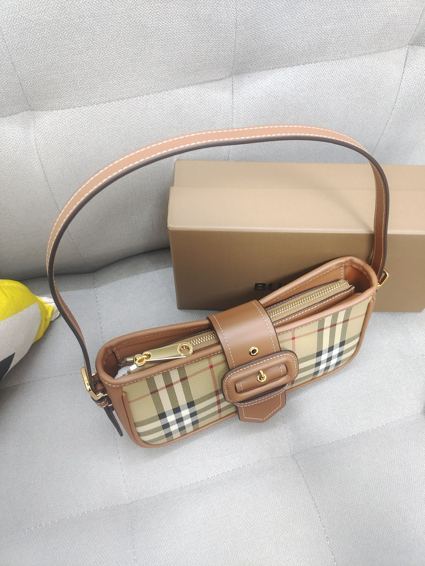 Burberry Hobo Bag-26×6×12CM