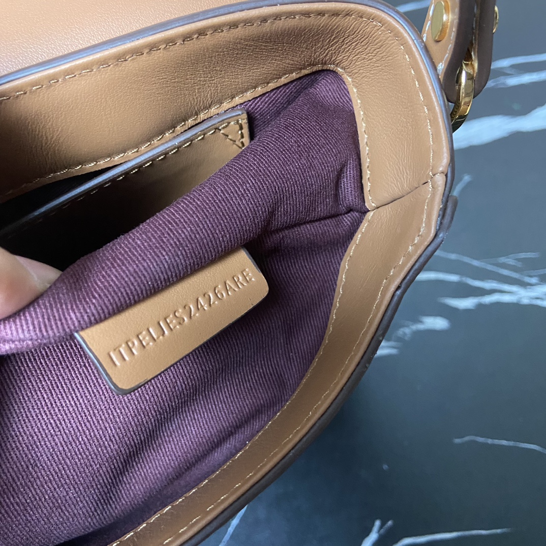 Burberry Crossbody Bag-25 x 8.5 x 18CM