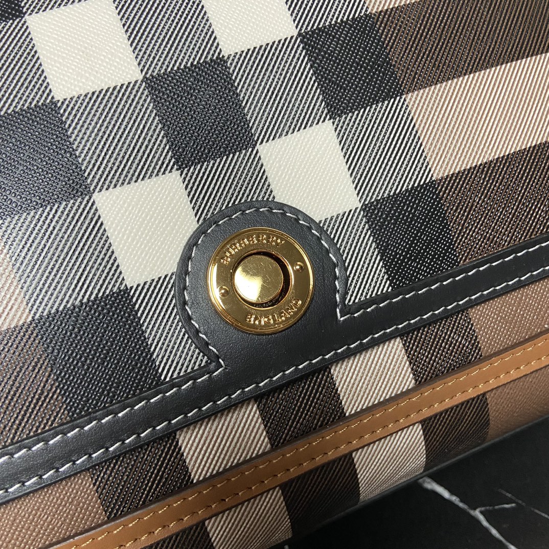 Burberry Crossbody Bag-25 x 8.5 x 18CM
