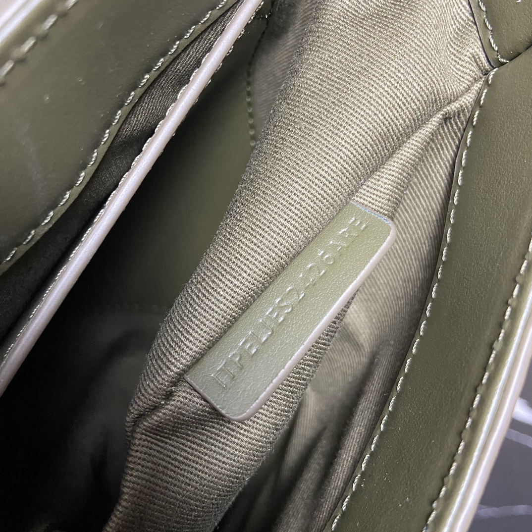 Burberry Crossbody Bag-25 x 8.5 x 18CM