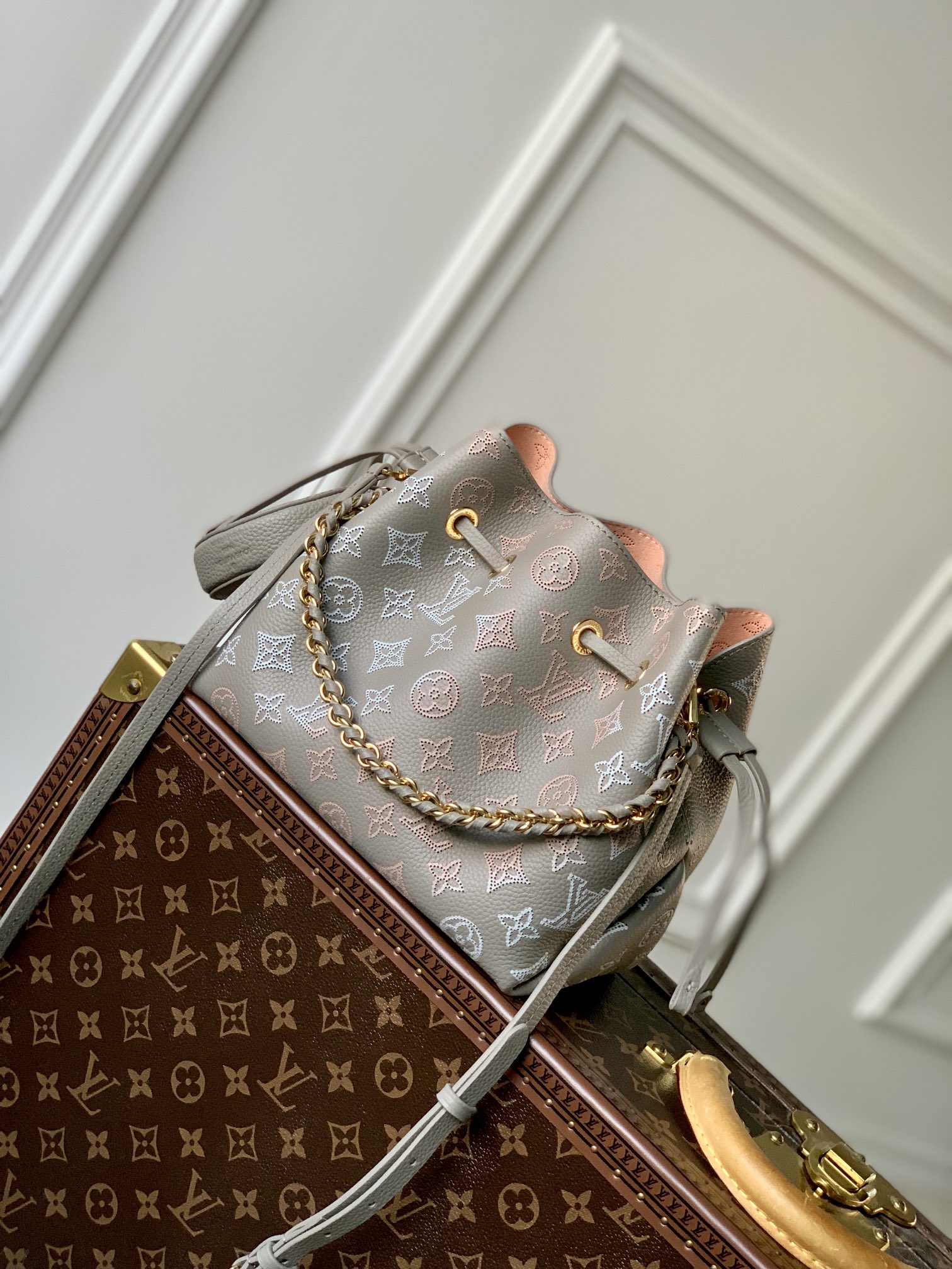 Louis Vuitton Bella Tote Bag-M57201-19*22*14CM