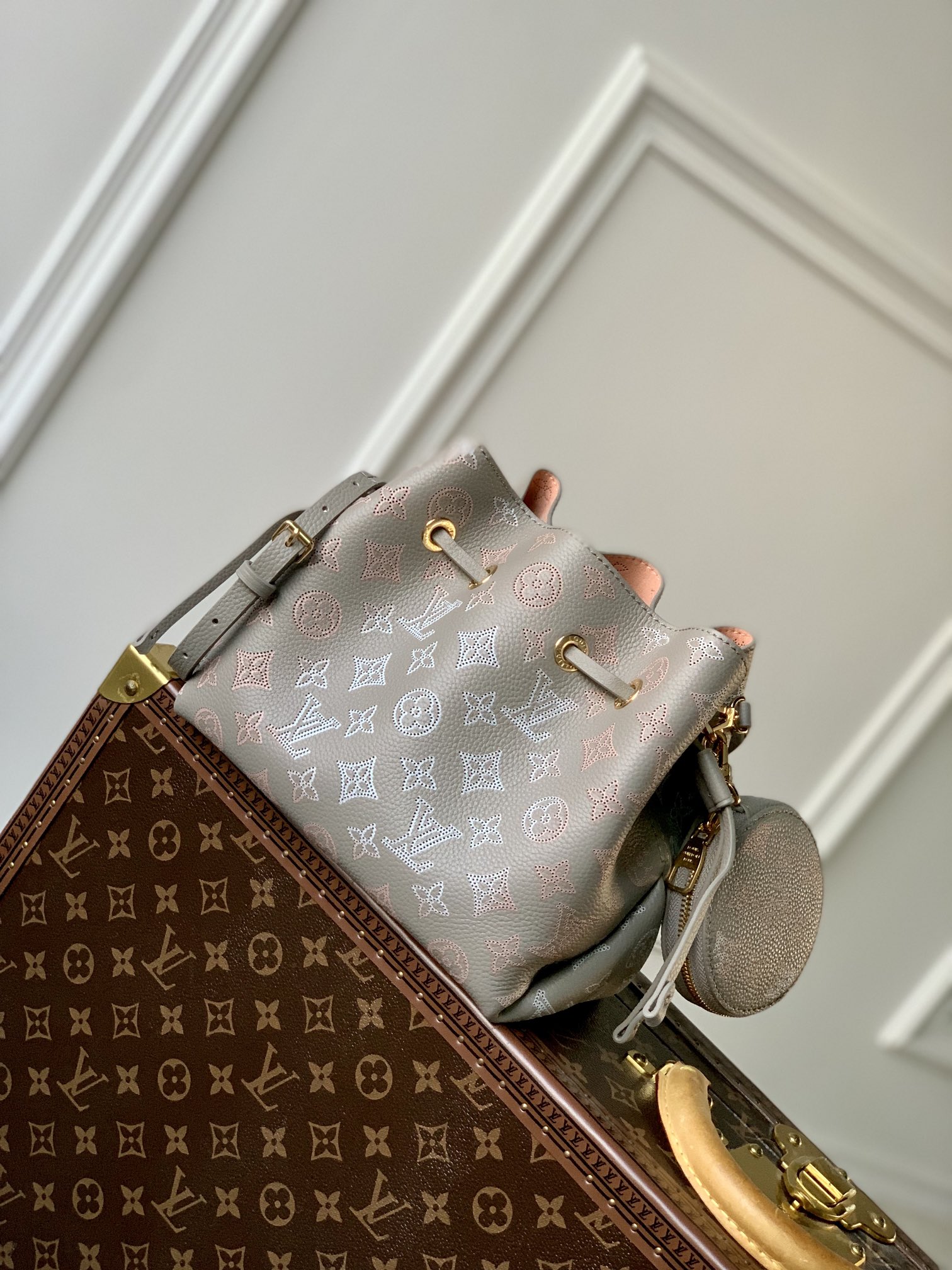 Louis Vuitton Bella Tote Bag-M57201-19*22*14CM