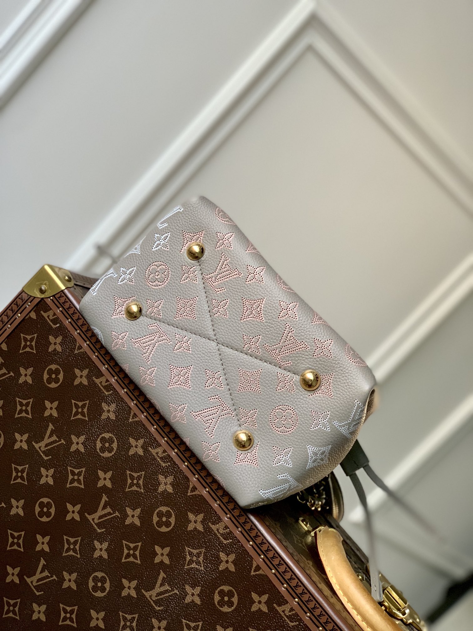Louis Vuitton Bella Tote Bag-M57201-19*22*14CM