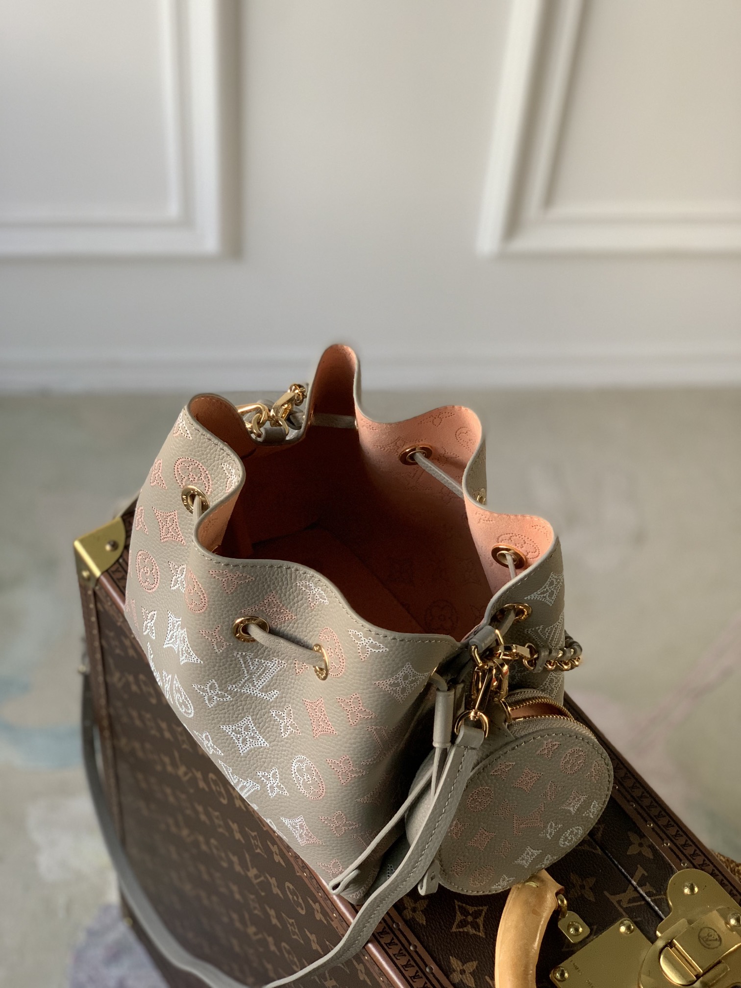 Louis Vuitton Bella Tote Bag-M57201-19*22*14CM