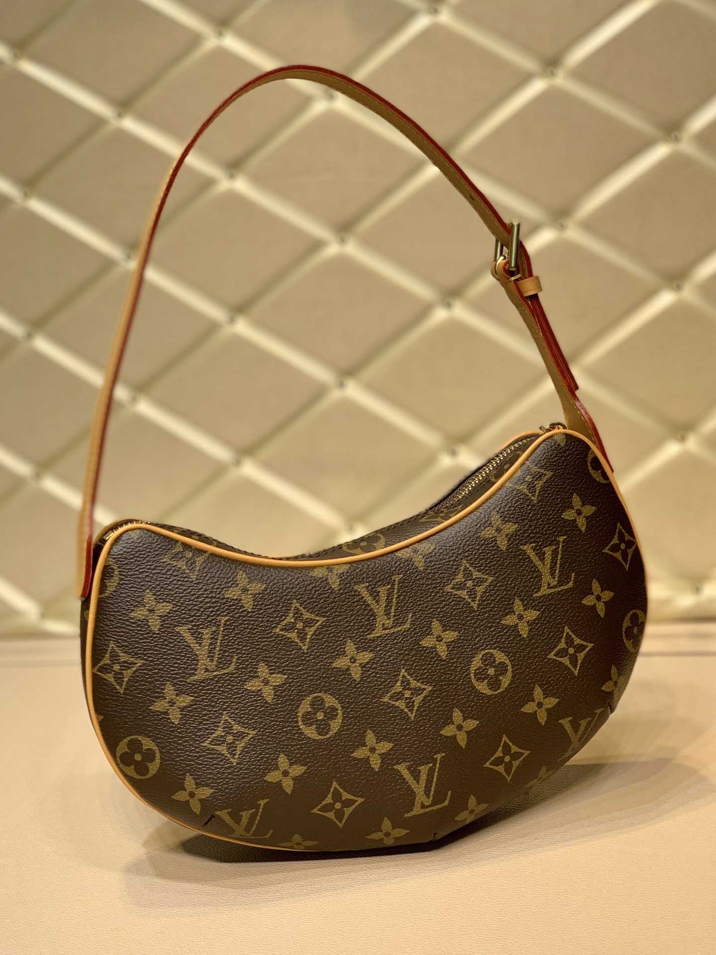 Louis Vuitton Pochette Croissant-26✖️13CM
