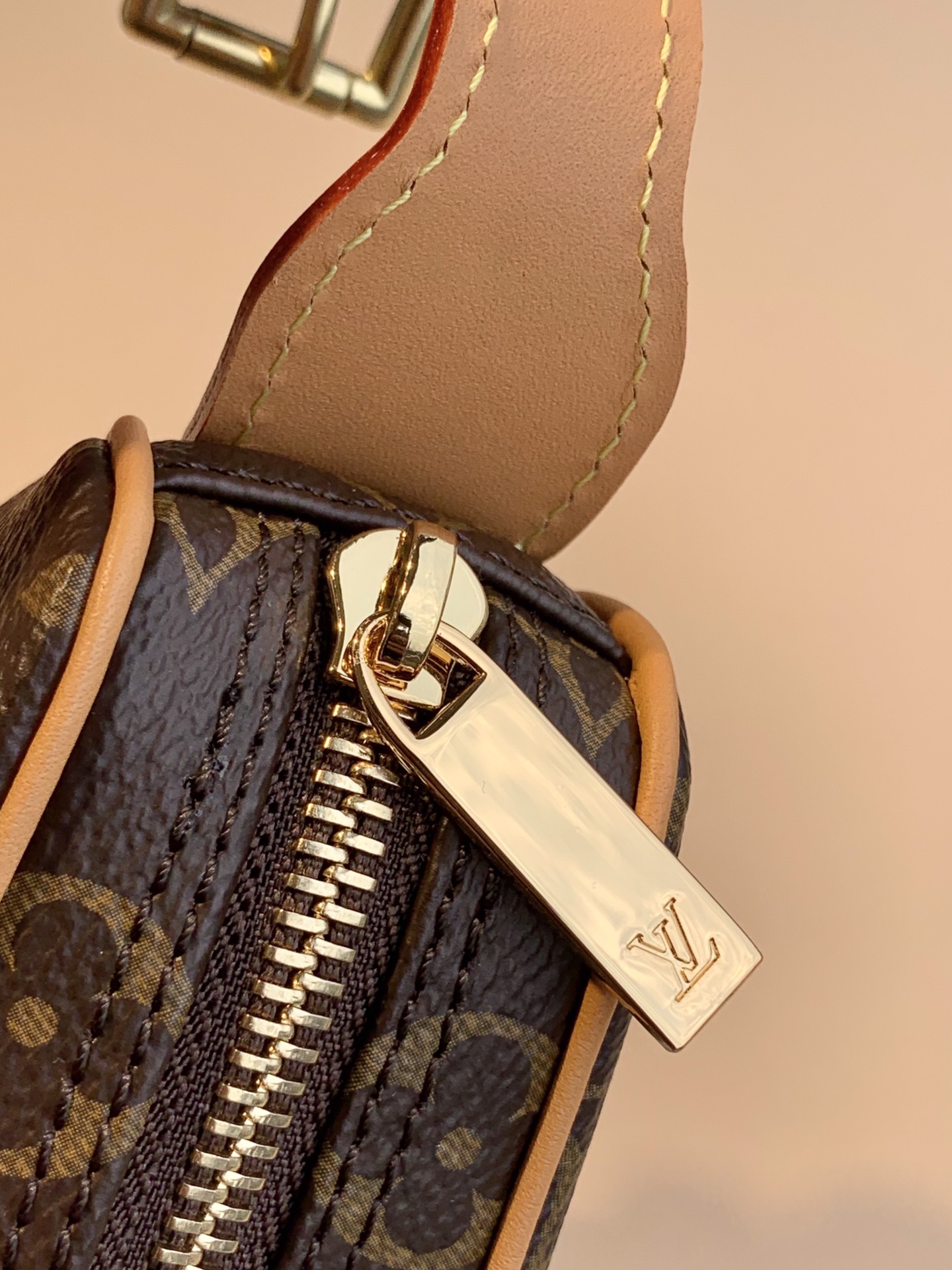 Louis Vuitton Pochette Croissant-26✖️13CM