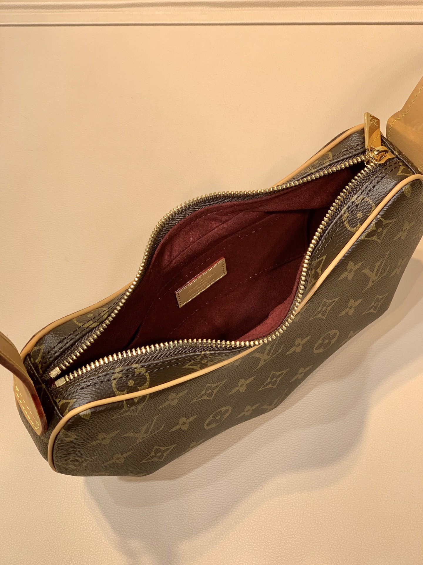 Louis Vuitton Pochette Croissant-26✖️13CM