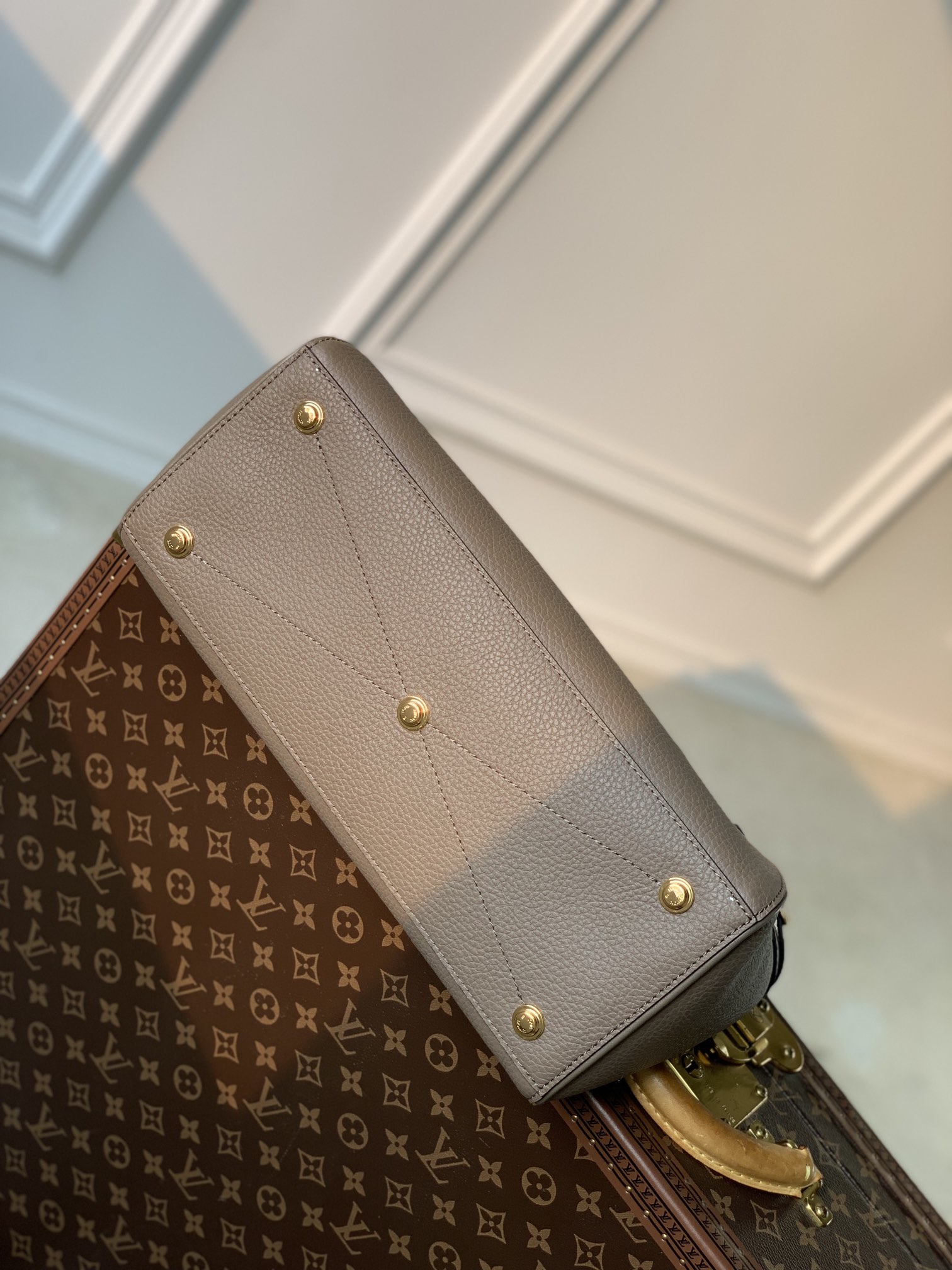 Louis Vuitton Lock It Tote MM-36×29×15CM Louis Vuitton Lock It Tote MM-36×29×15CM