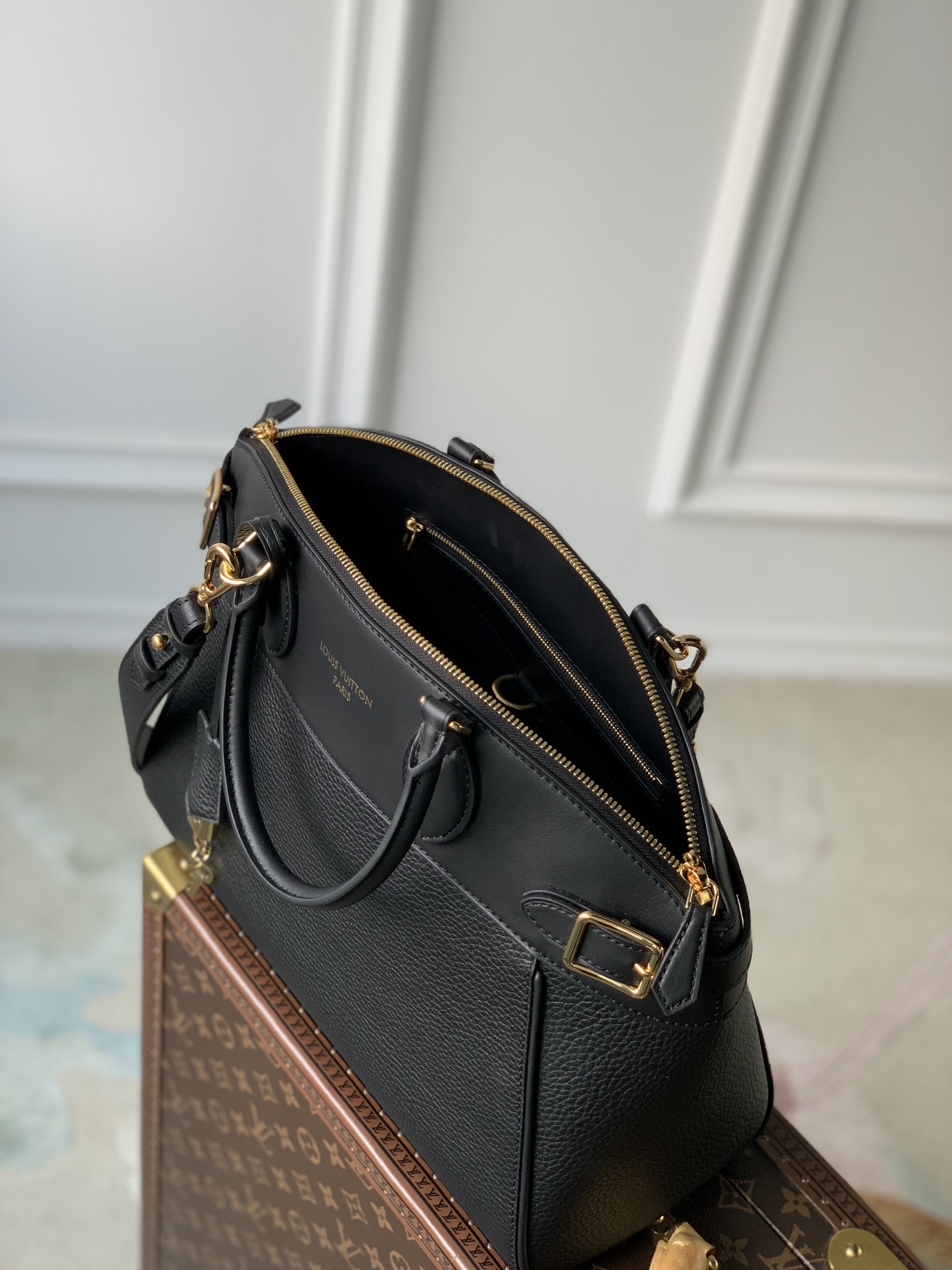 Louis Vuitton Lock It Tote MM-36×29×15CM Louis Vuitton Lock It Tote MM-36×29×15CM