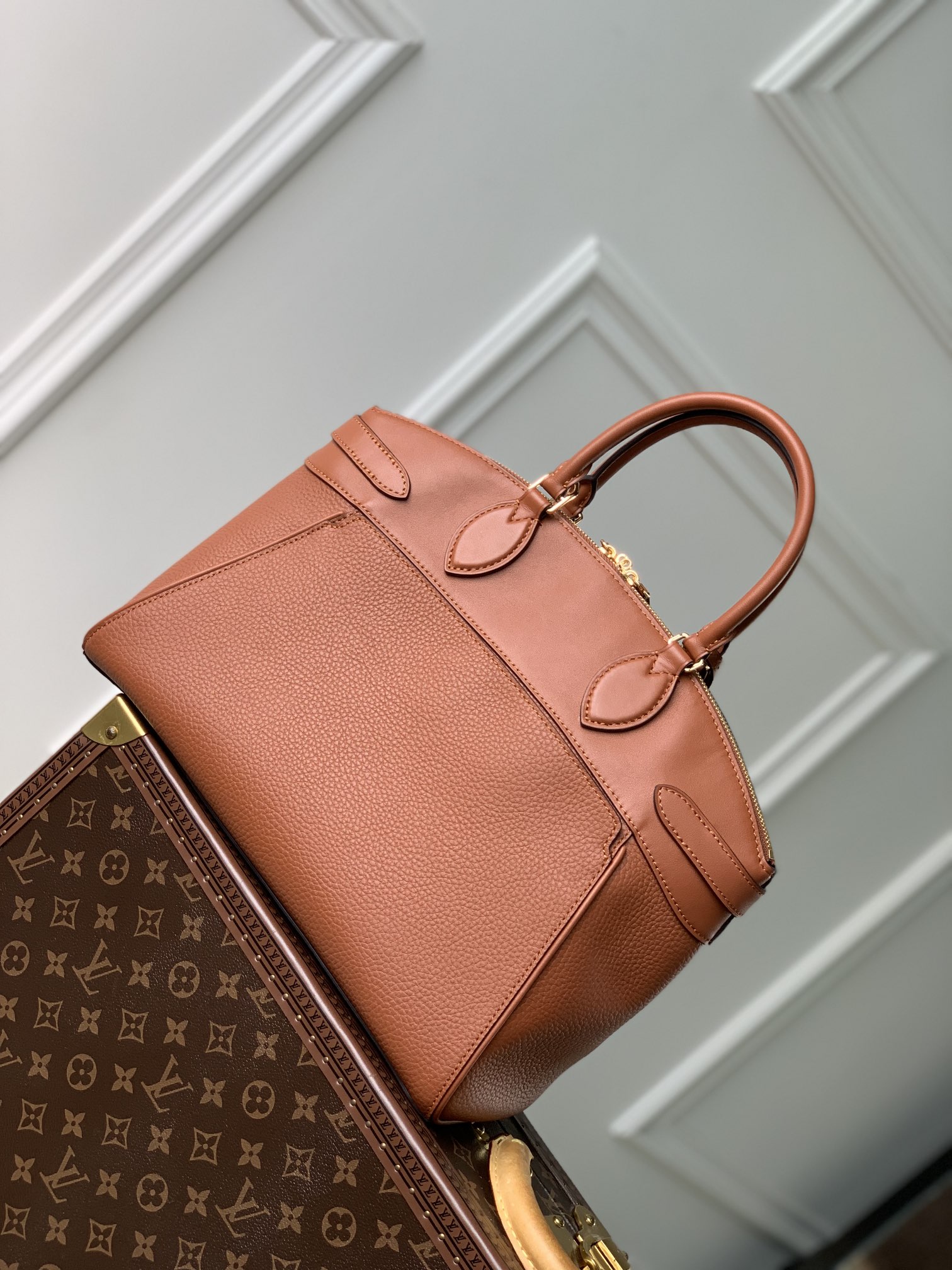 Louis Vuitton Lock It Tote MM-36×29×15CM