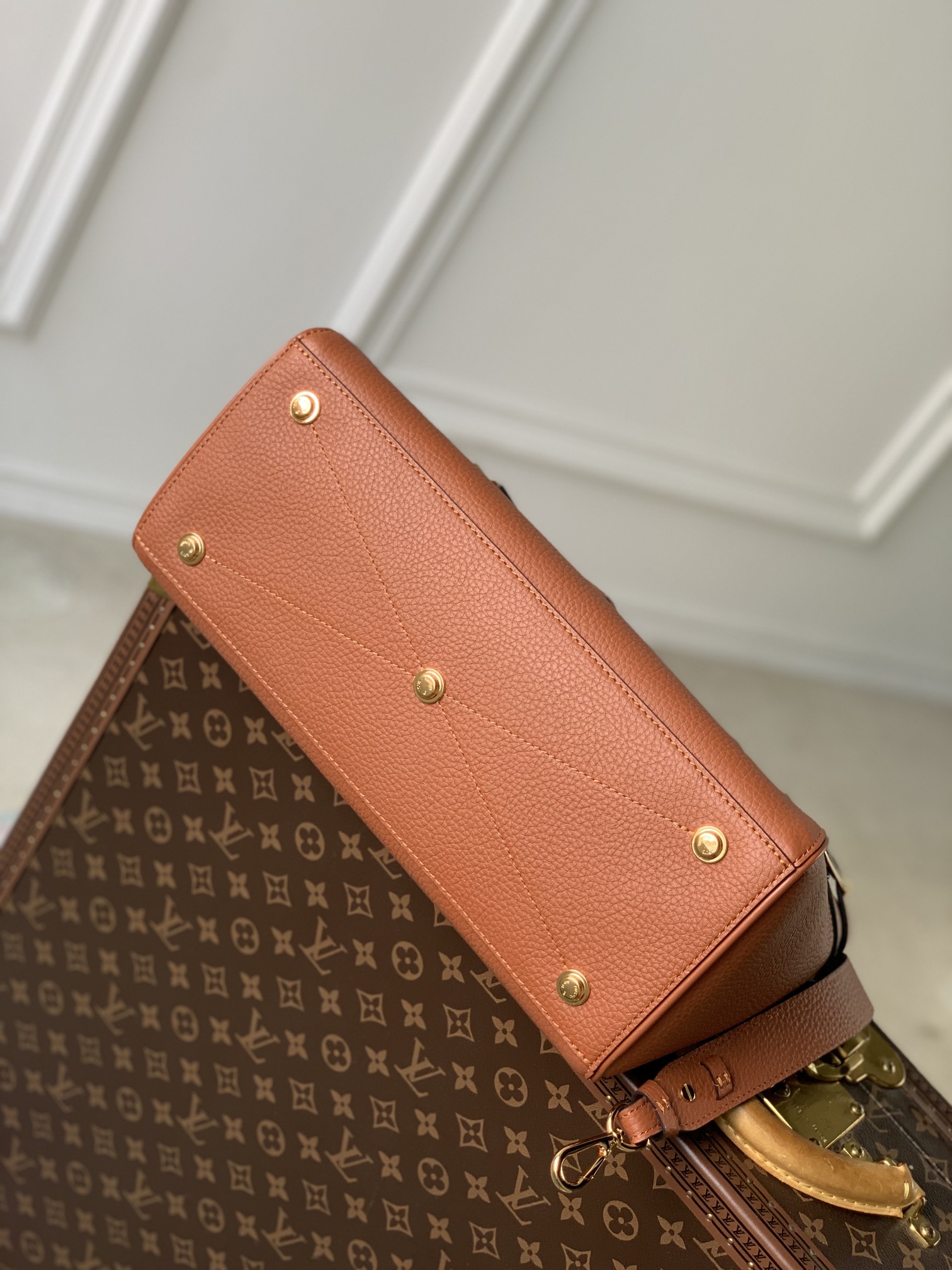 Louis Vuitton Lock It Tote MM-36×29×15CM Louis Vuitton Lock It Tote MM-36×29×15CM