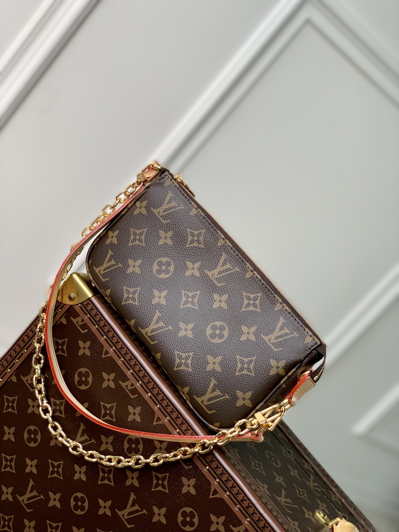 Louis Vuitton Pochette Accessoire-23.5 x 13.5 x 4CM