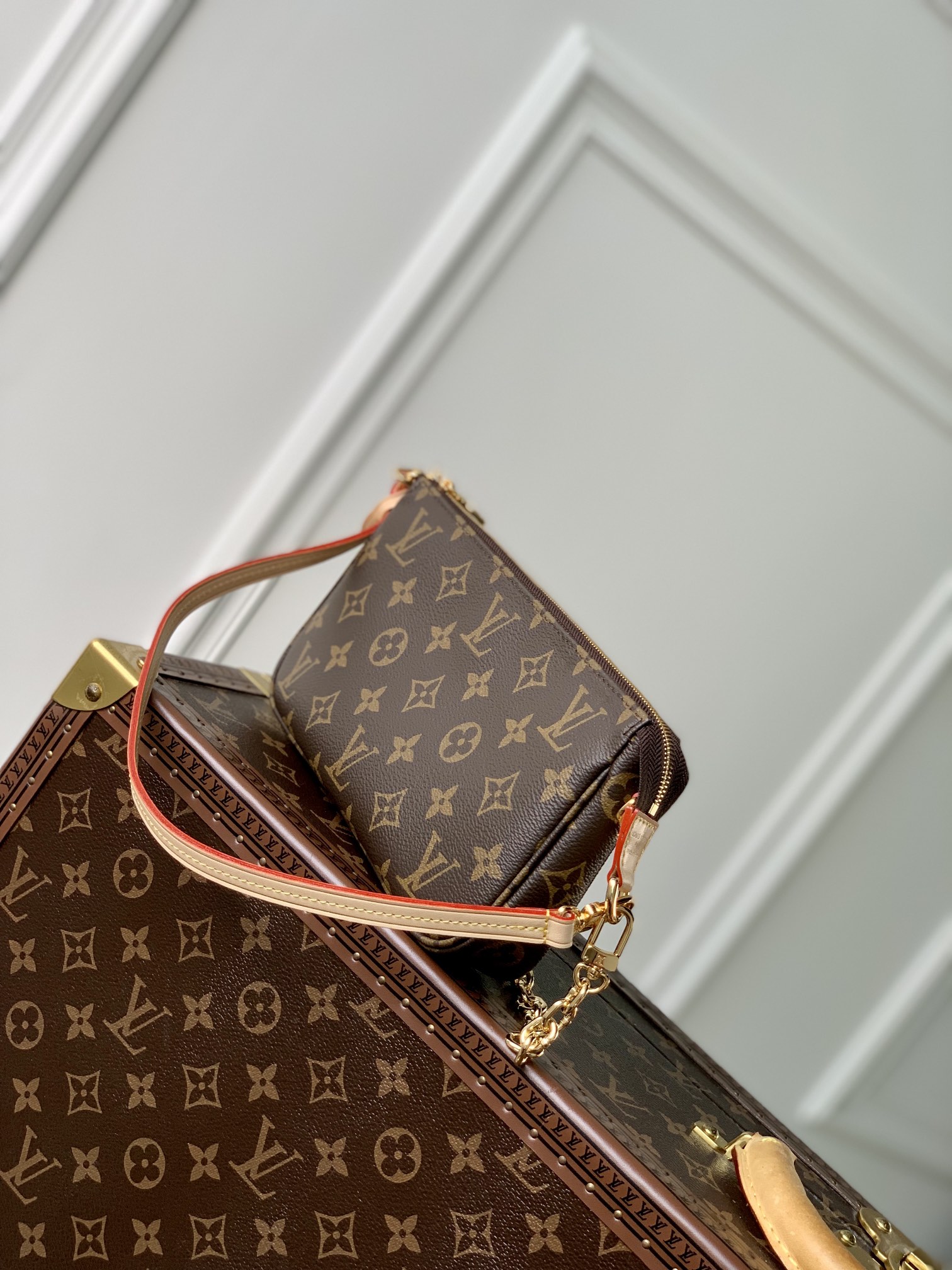 Louis Vuitton Pochette Accessoire-23.5 x 13.5 x 4CM