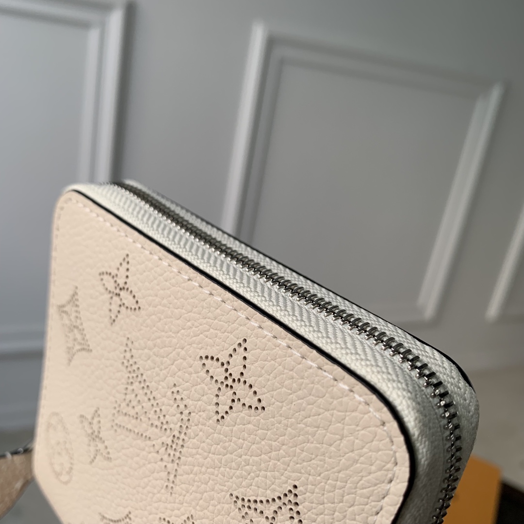 Louis Vuitton Wallet-M81558-11.5 x 10.5 x 2CM