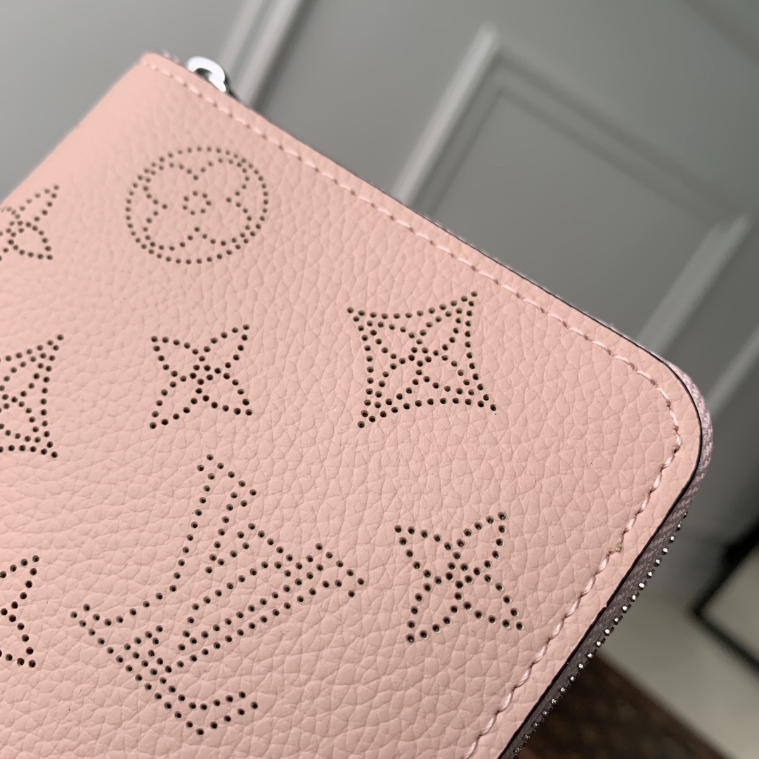 Louis Vuitton Wallet-M81558-11.5 x 10.5 x 2CM