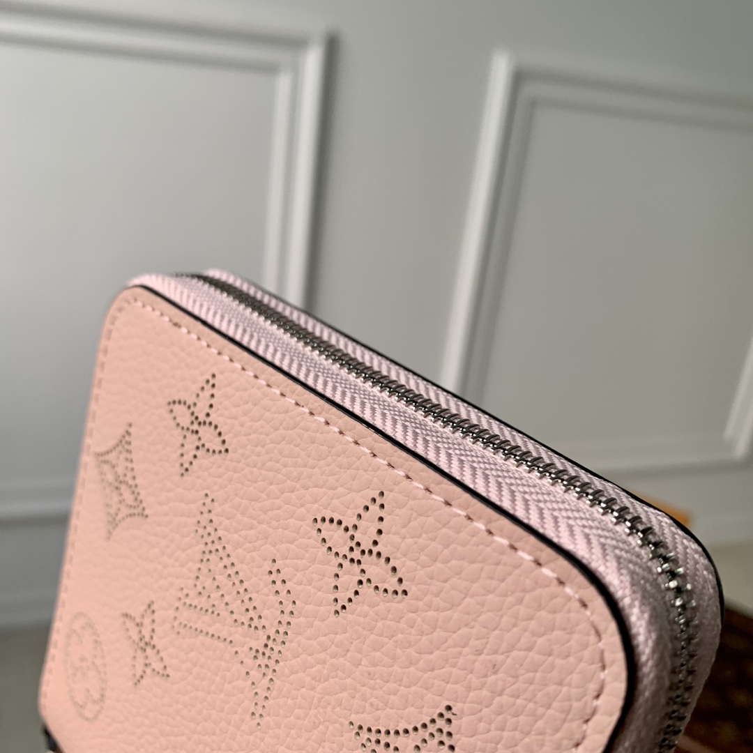 Louis Vuitton Wallet-M81558-11.5 x 10.5 x 2CM