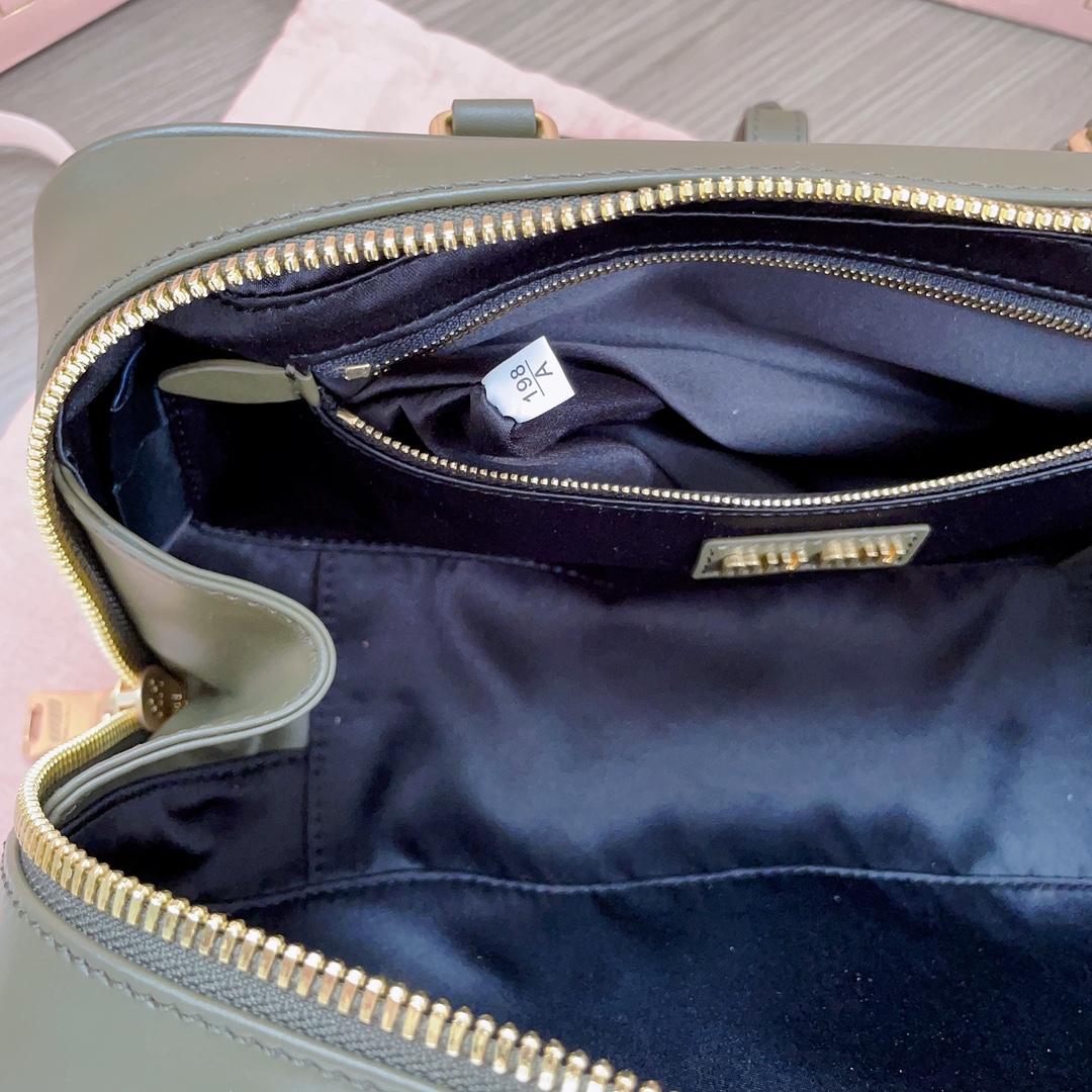 MiuMiu Bowling Bag-27X12X9CM