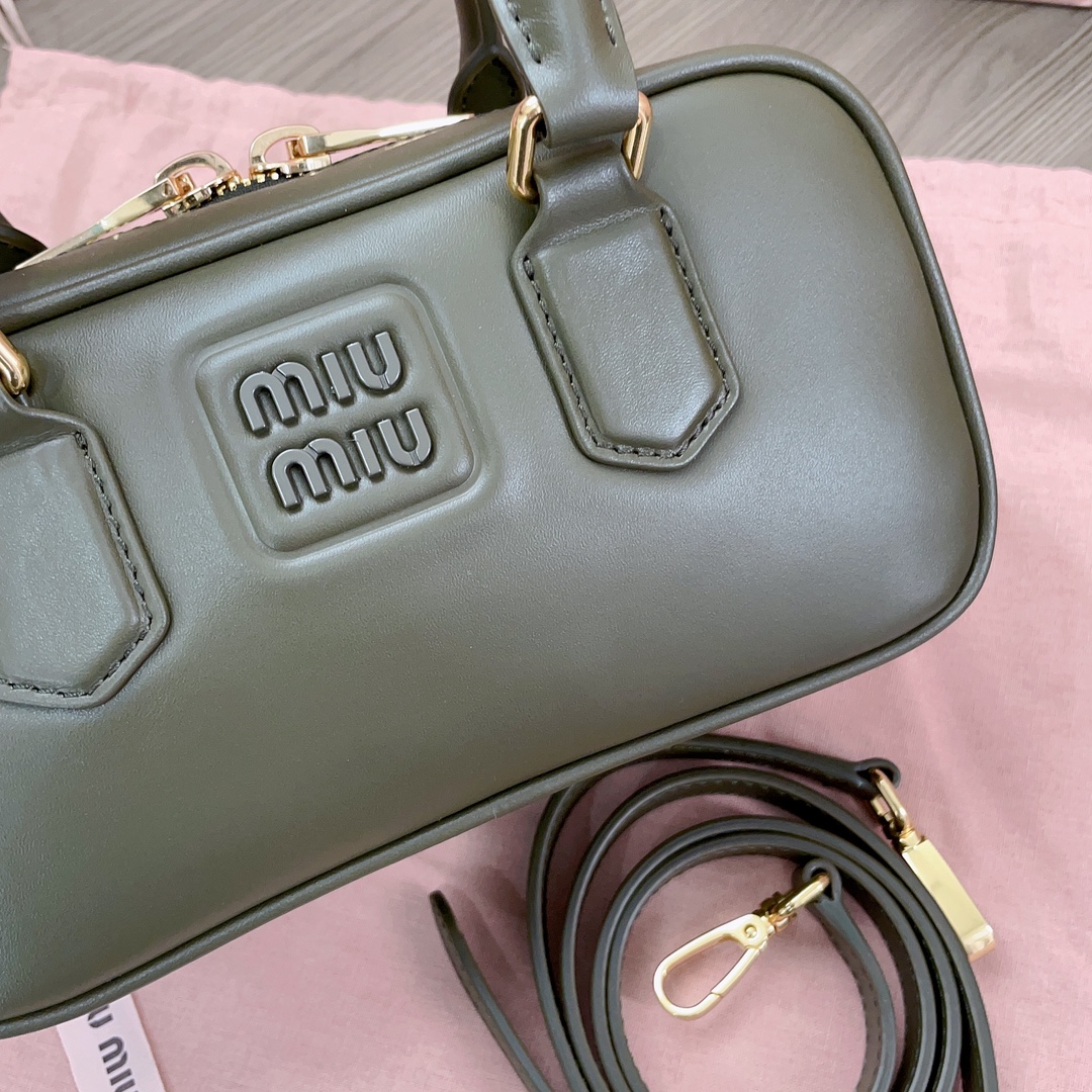 MiuMiu Bowling Bag-27X12X9CM