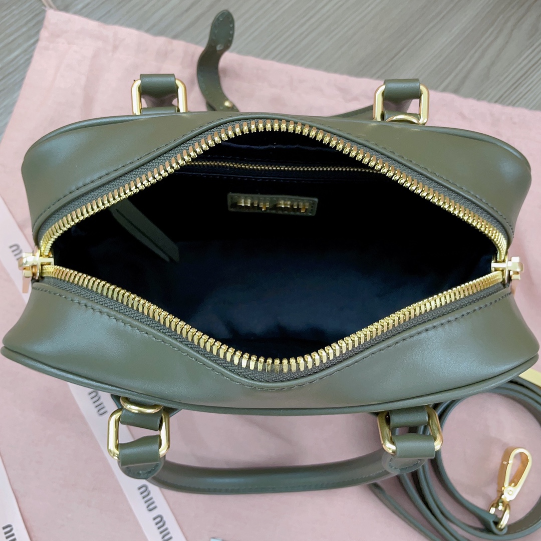 MiuMiu Bowling Bag-27X12X9CM