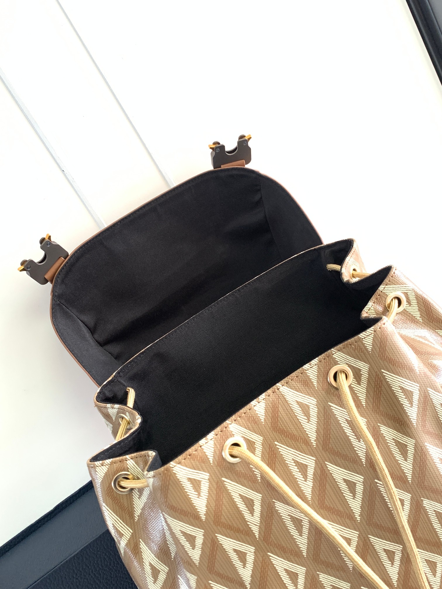 Diro Hit The Road Backpack-43 x 51 x 20CM