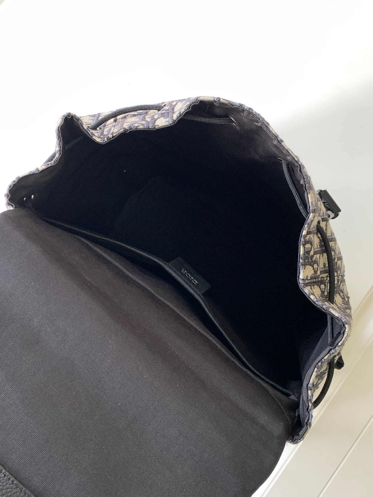 Diro Explorer Backpack-31 x 42.5 x 14.5 CM