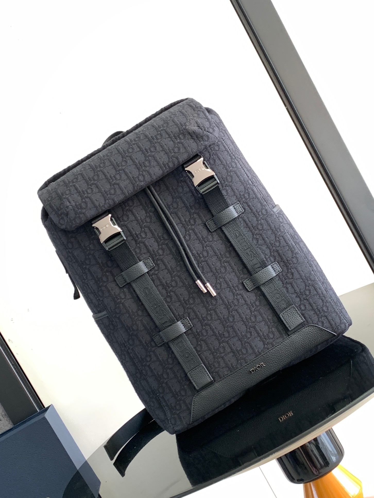 Diro Explorer Backpack-31 x 42.5 x 14.5 CM
