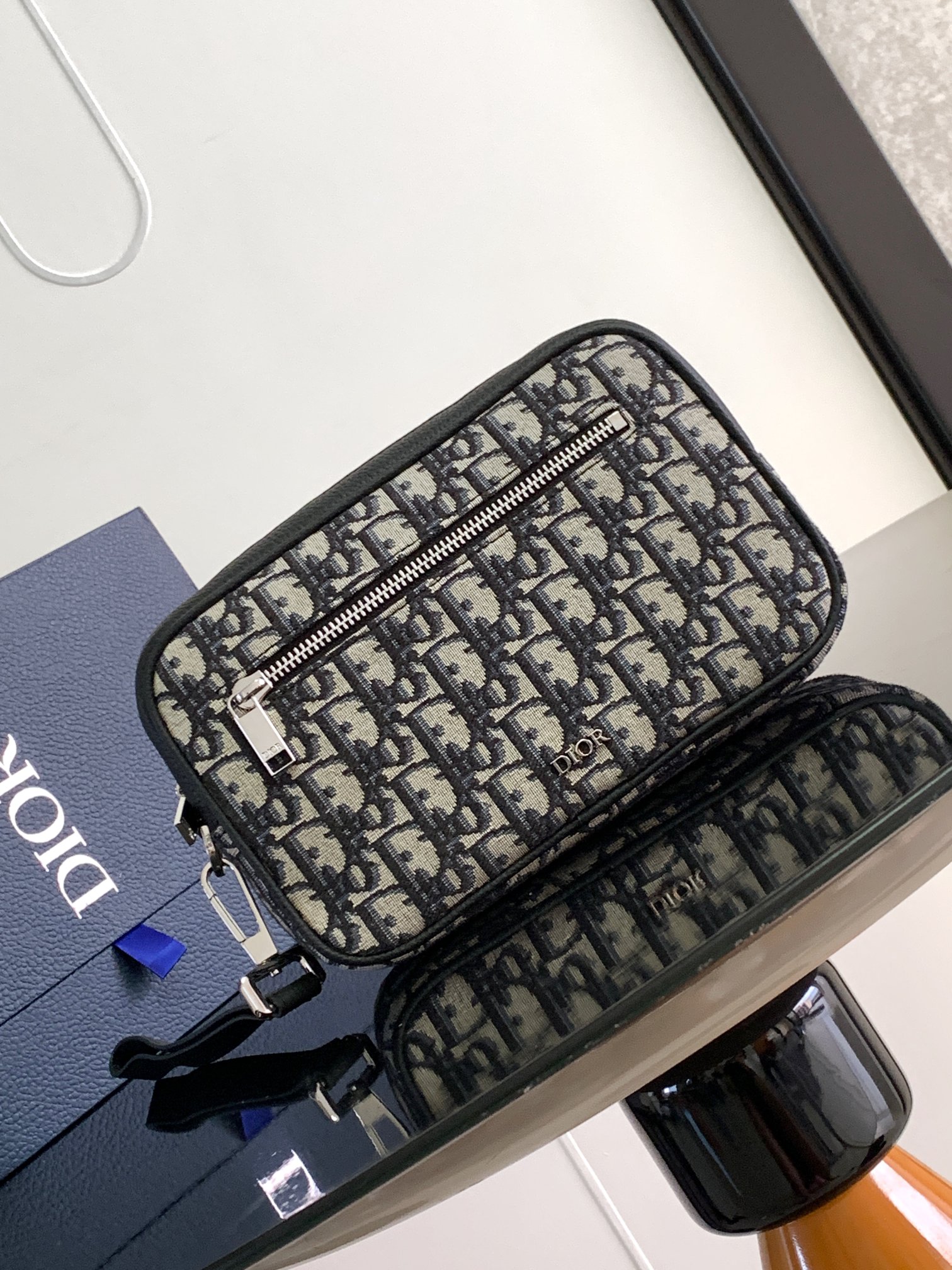 Diro Pouch-24 x 15.5 x 5.5CM
