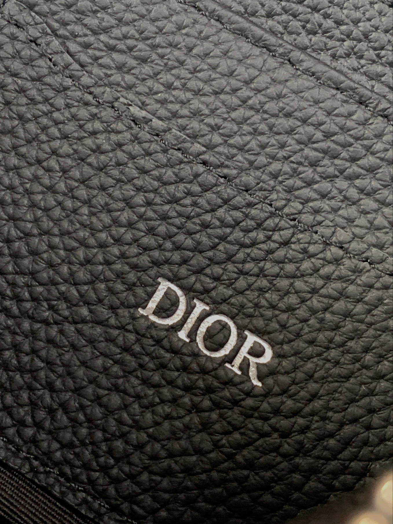 Diro Pouch-24 x 15.5 x 5.5CM Diro Pouch-24 x 15.5 x 5.5CM