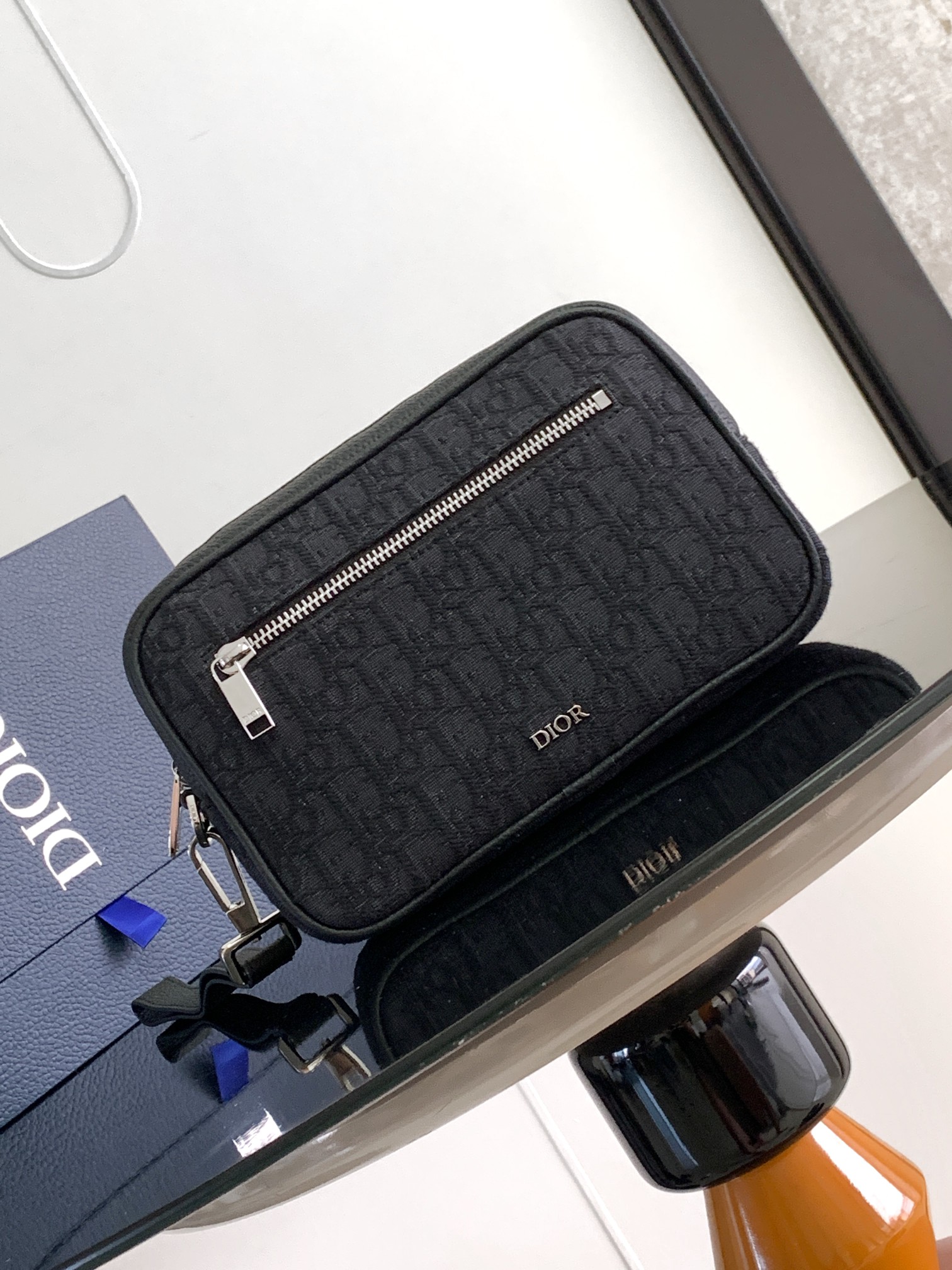 Diro Pouch-24 x 15.5 x 5.5CM