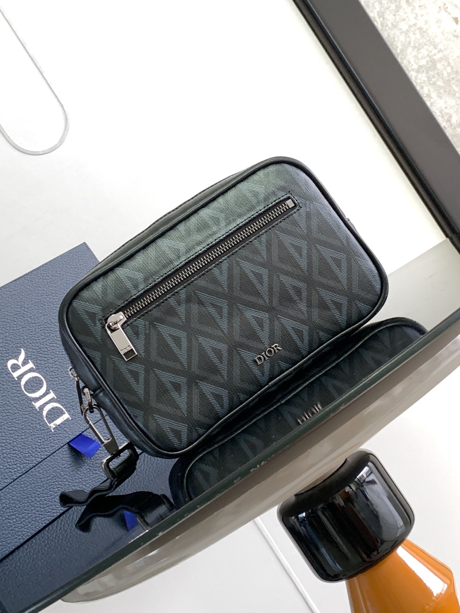 Diro Pouch-24 x 15.5 x 5.5CM