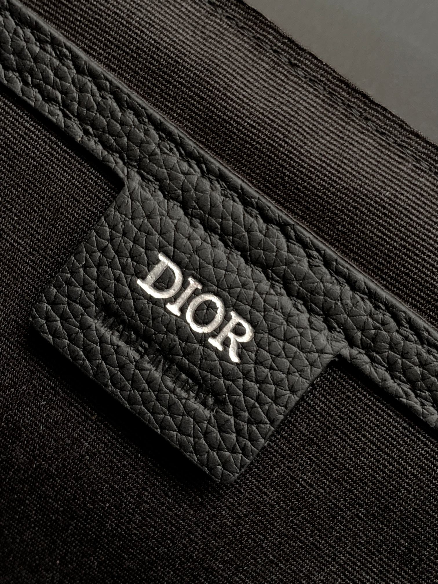 Diro Saddle Messenger Bag-23 x 18 x 6CM