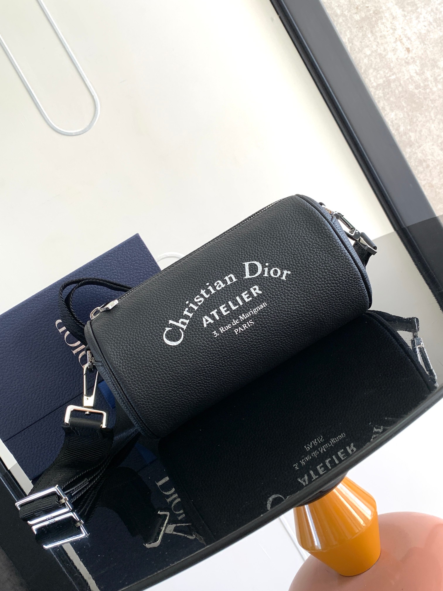 Diro Oblique Barrel Crossbody Bag-21.3×12.5×12.5CM