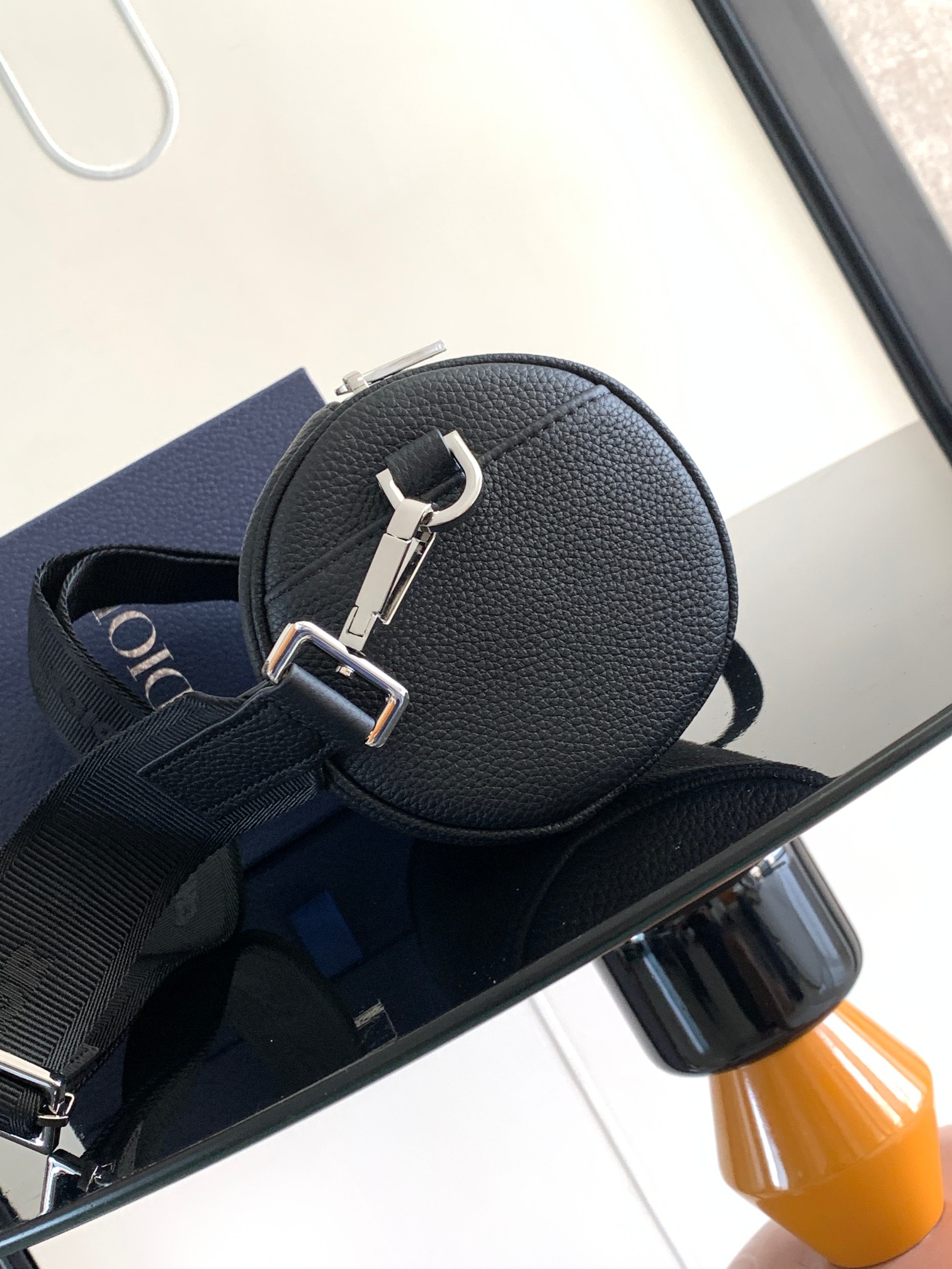 Diro Oblique Barrel Crossbody Bag-21.3×12.5×12.5CM