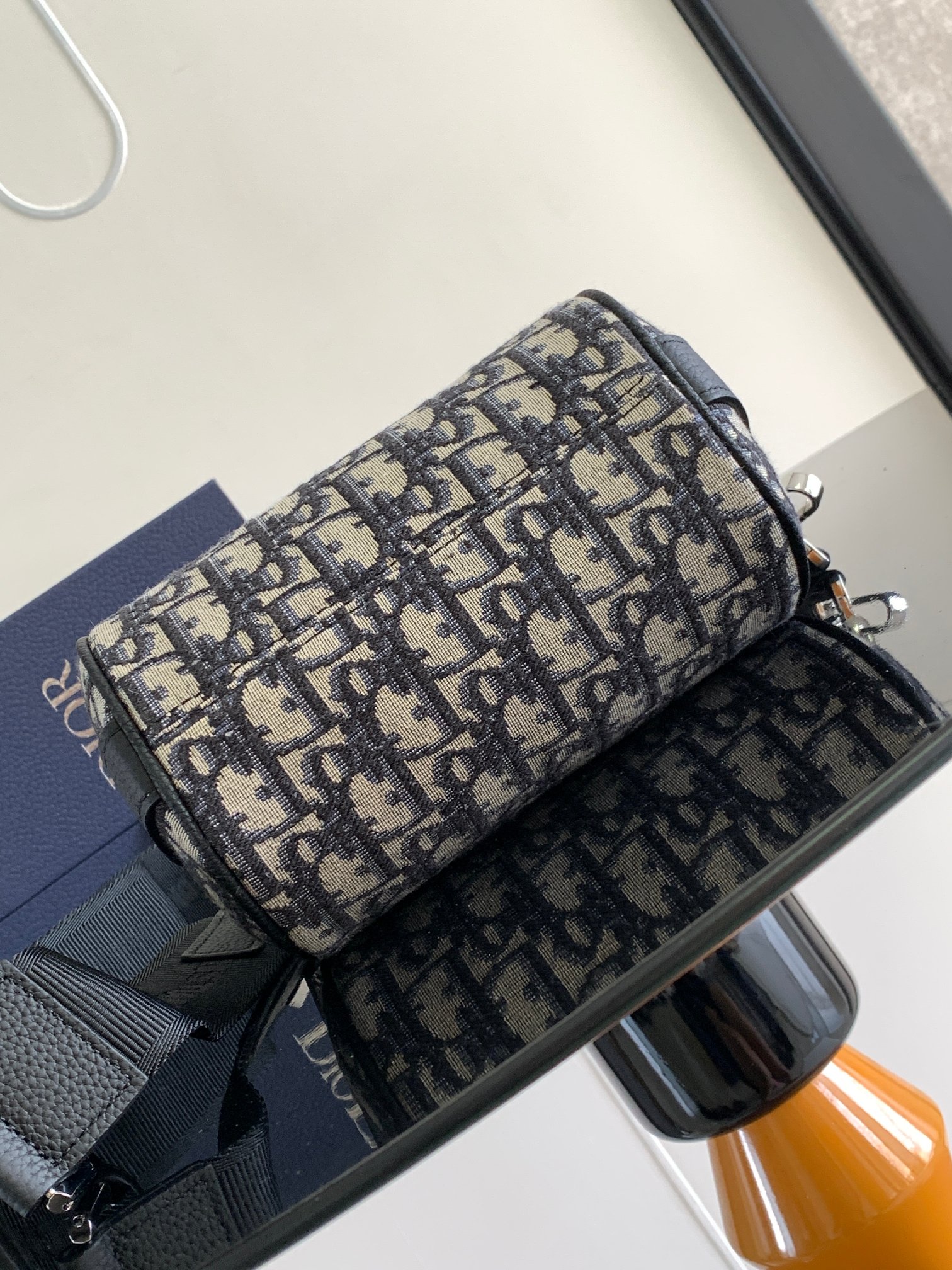 Diro Oblique Roller Barrel Crossbody Bag-17*11.5*11.5CM Diro Oblique Roller Barrel Crossbody Bag-17*11.5*11.5CM