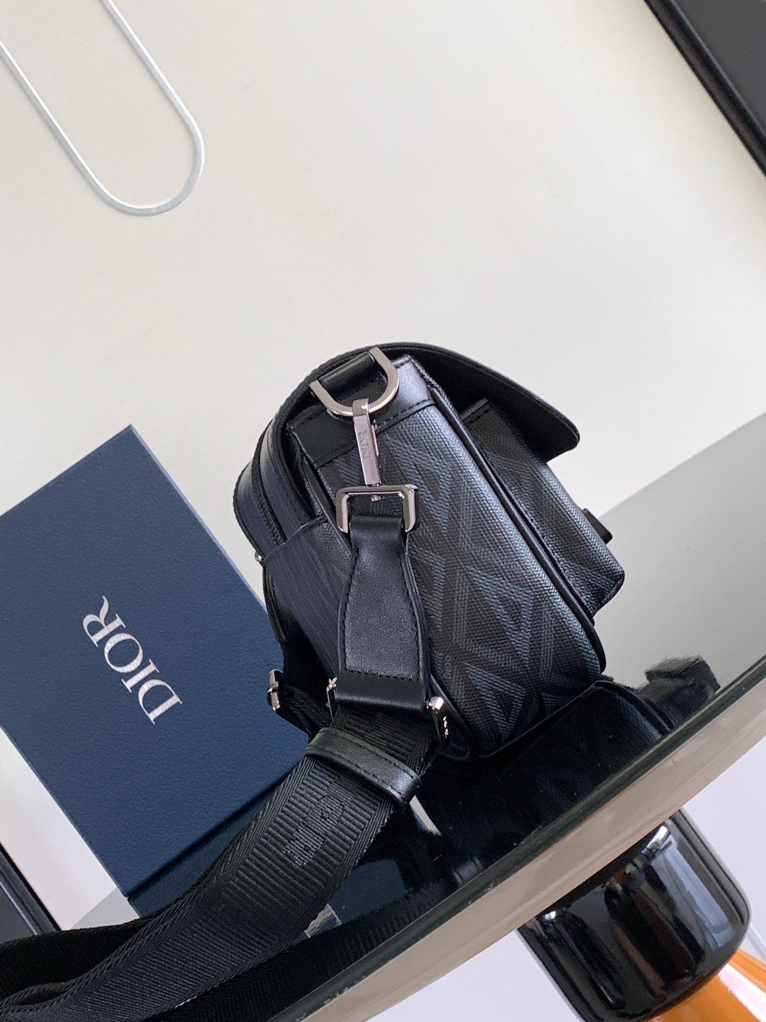 Diro Hit The Road Handbags-27 x 17 x 9CM