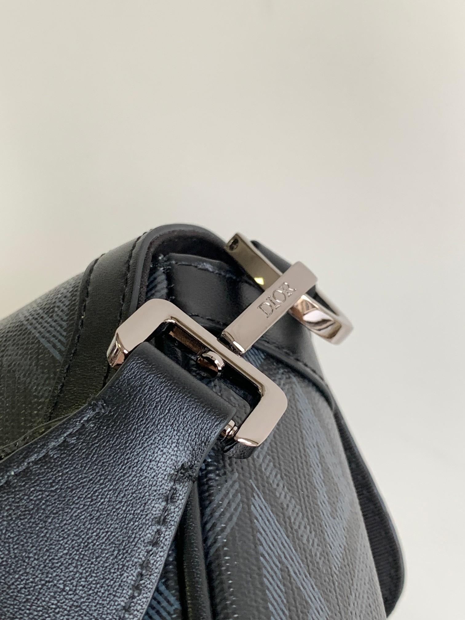 Diro Hit The Road Handbags-27 x 17 x 9CM
